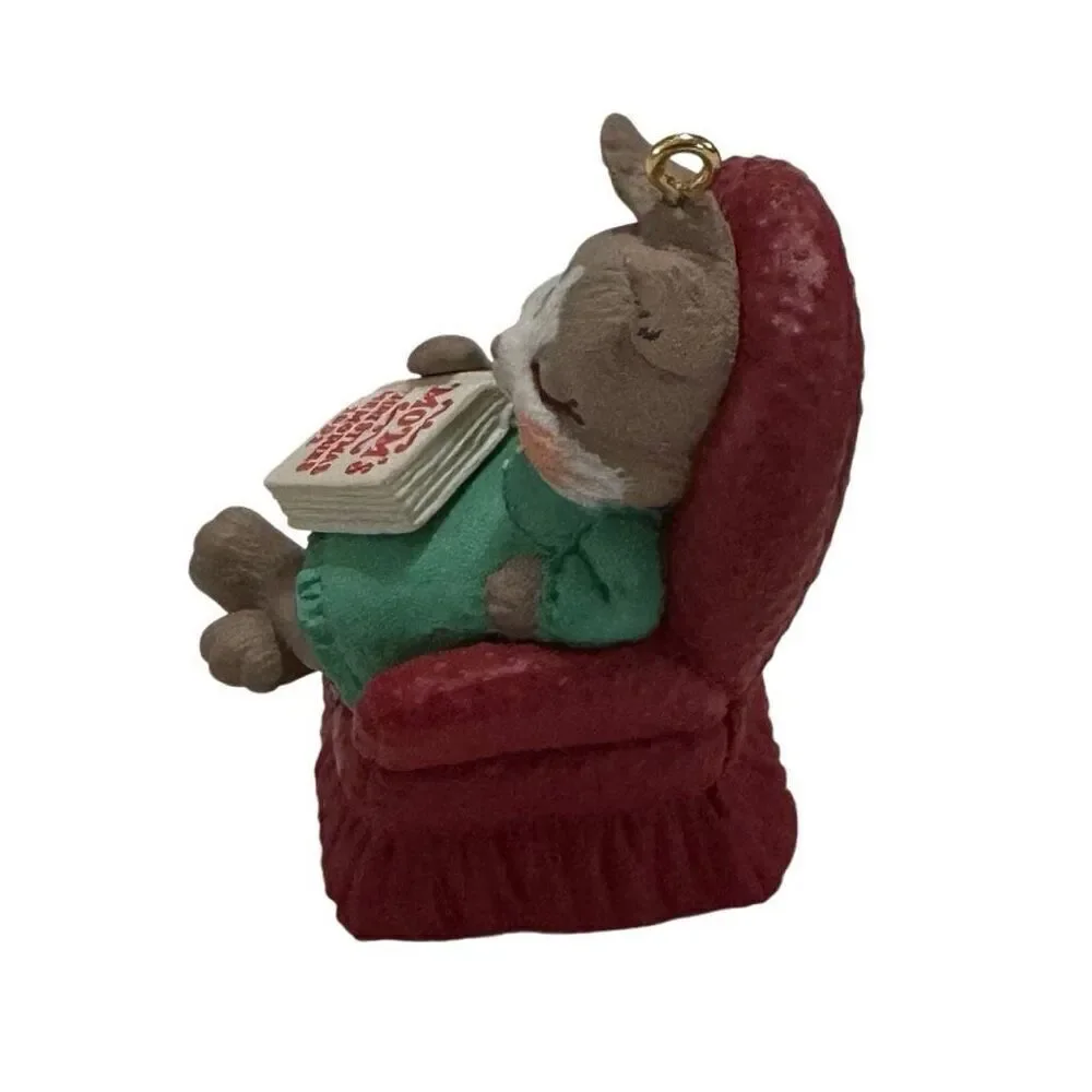 HALLMARK KEEPSAKE CHRISTMAS ORNAMENT IN BOX  ORNAMENT MOM 1992 MOTHER RABBIT